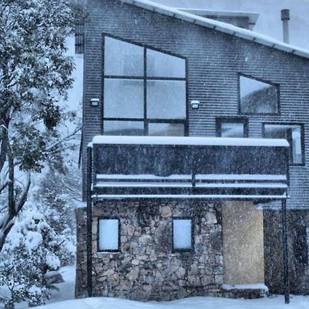 Snow Stream 2 Bedroom And Loft With Gas Fire Balcony And Garage Parking Thredbo Dış mekan fotoğraf